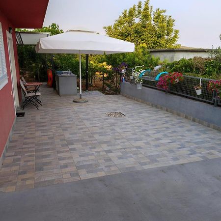 Studio Apartman Mare Trogir Bagian luar foto