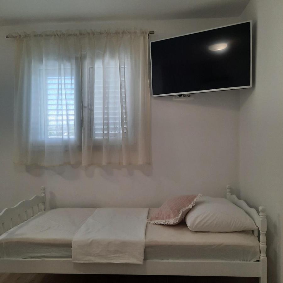 Studio Apartman Mare Trogir Bagian luar foto