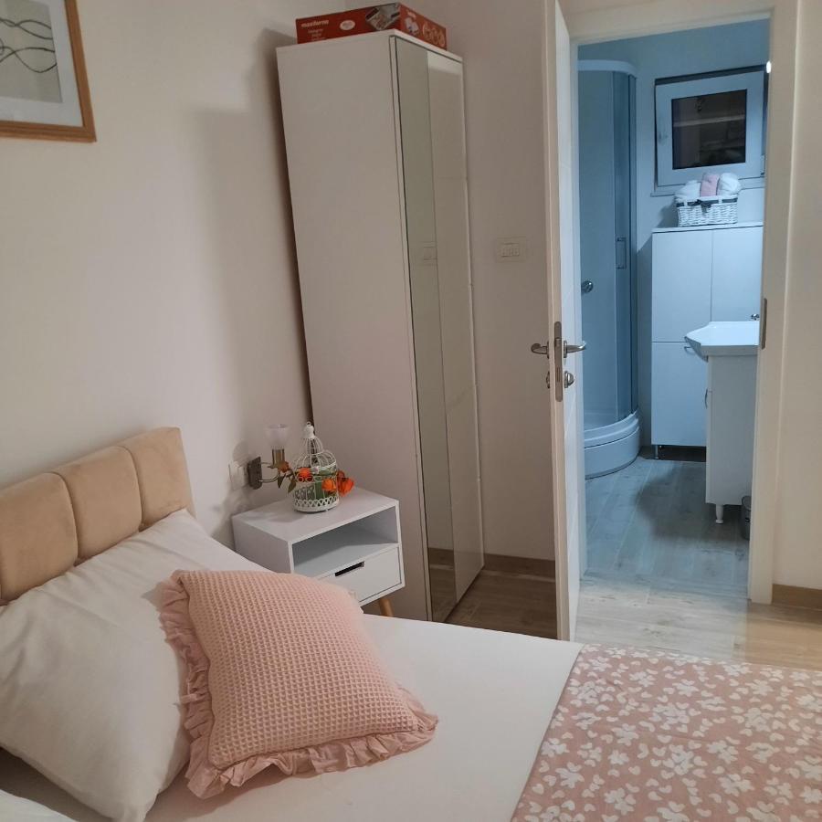 Studio Apartman Mare Trogir Bagian luar foto